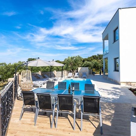 Luxury Apartments Mauro With Heated Pool Božava Exterior foto