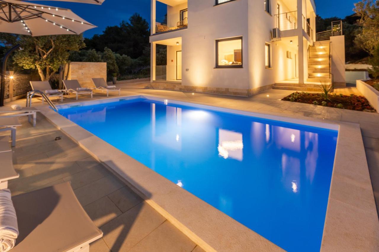 Luxury Apartments Mauro With Heated Pool Božava Exterior foto