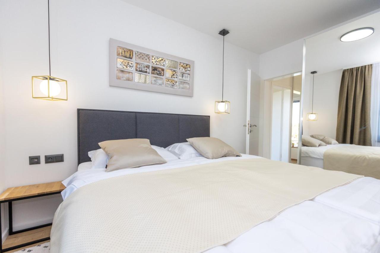 Luxury Apartments Mauro With Heated Pool Božava Exterior foto