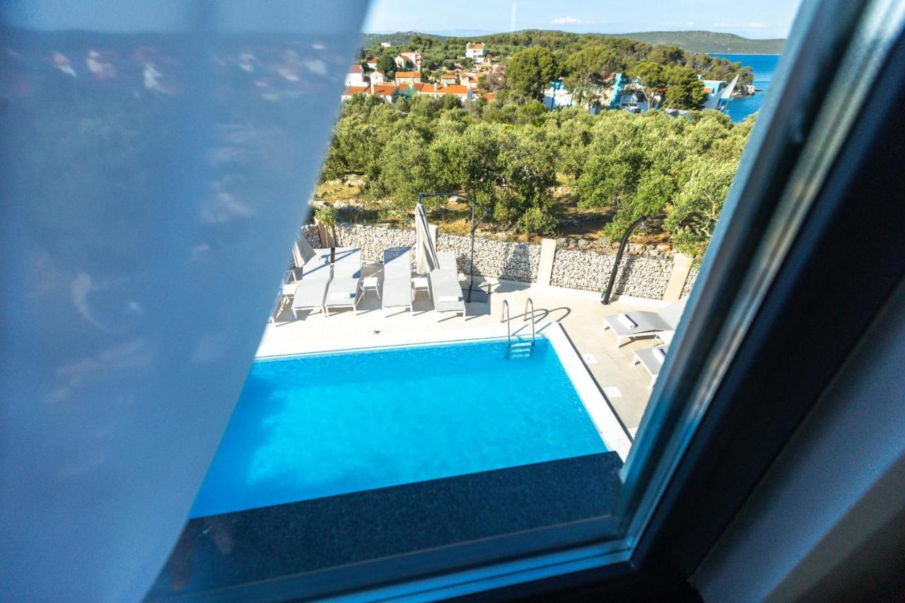 Luxury Apartments Mauro With Heated Pool Božava Exterior foto