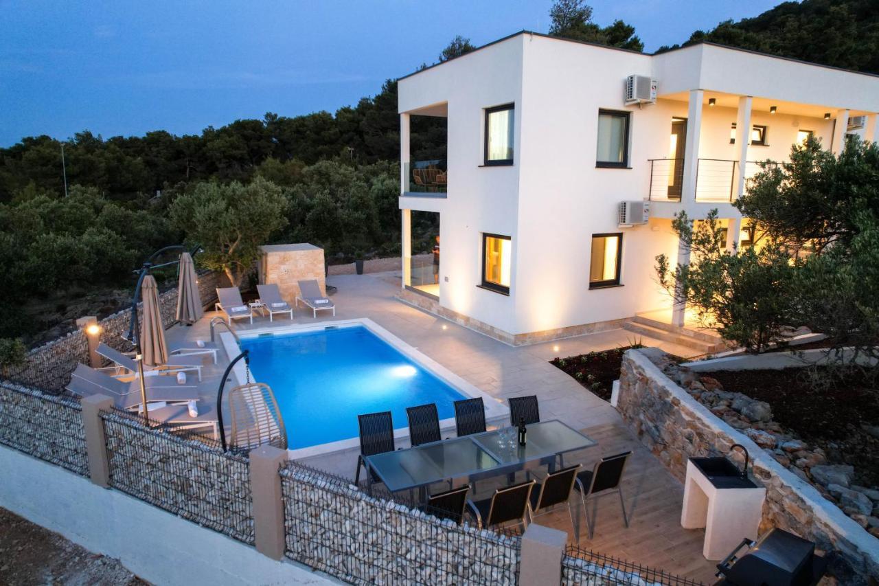 Luxury Apartments Mauro With Heated Pool Božava Exterior foto