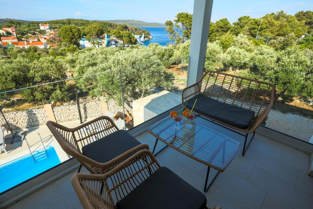 Luxury Apartments Mauro With Heated Pool Božava Exterior foto