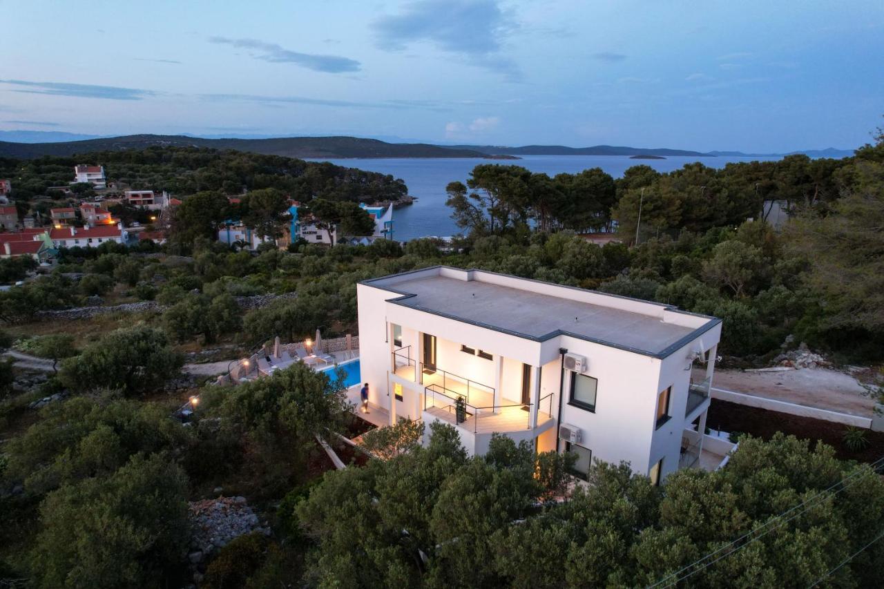 Luxury Apartments Mauro With Heated Pool Božava Exterior foto
